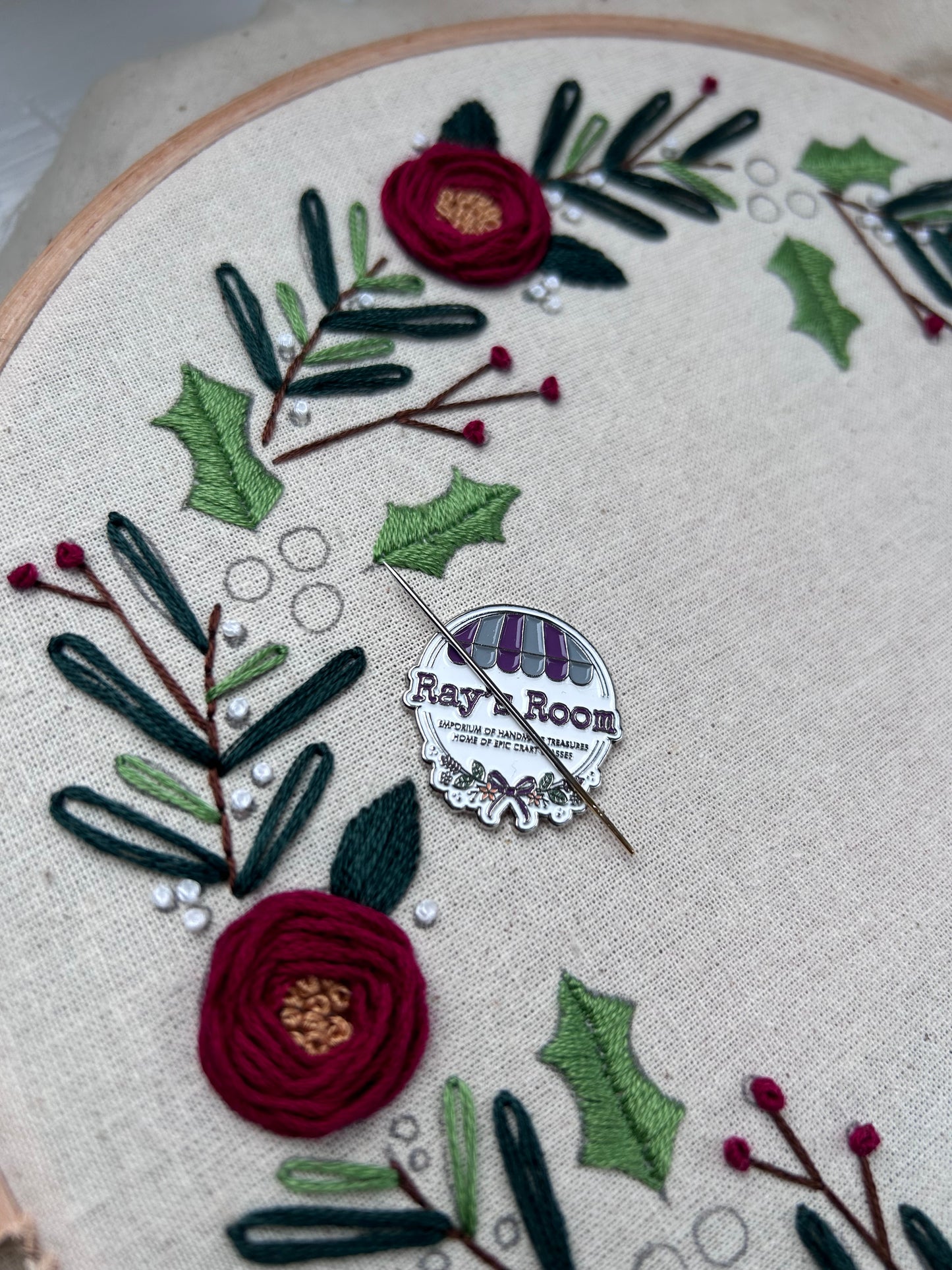 Christmas Wreath Embroidery Pattern Template and Guide