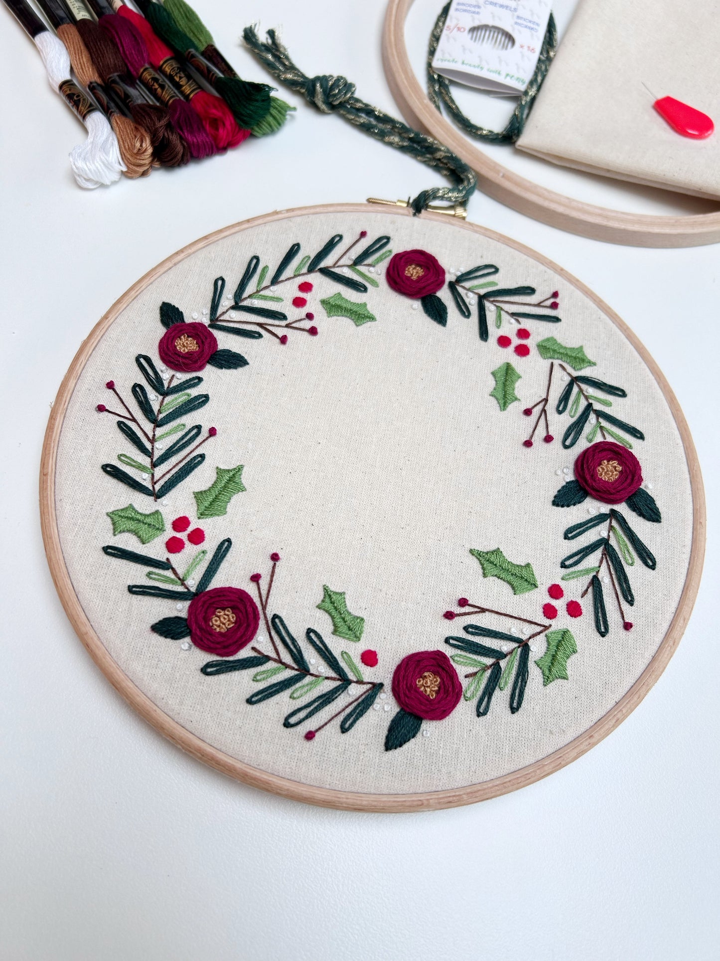 Christmas Wreath Embroidery Pattern Template and Guide