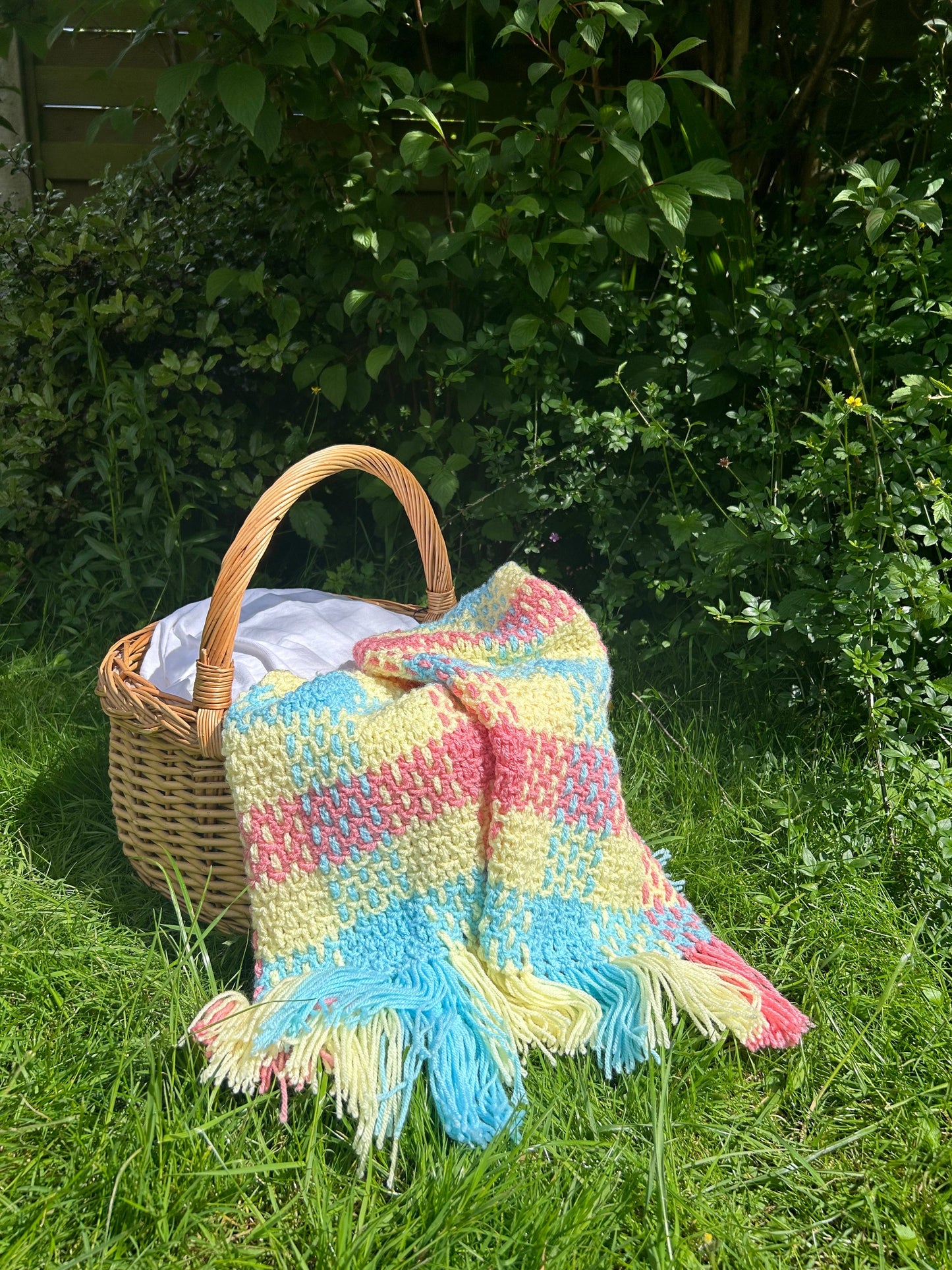 Spring Summer Picnic Throw