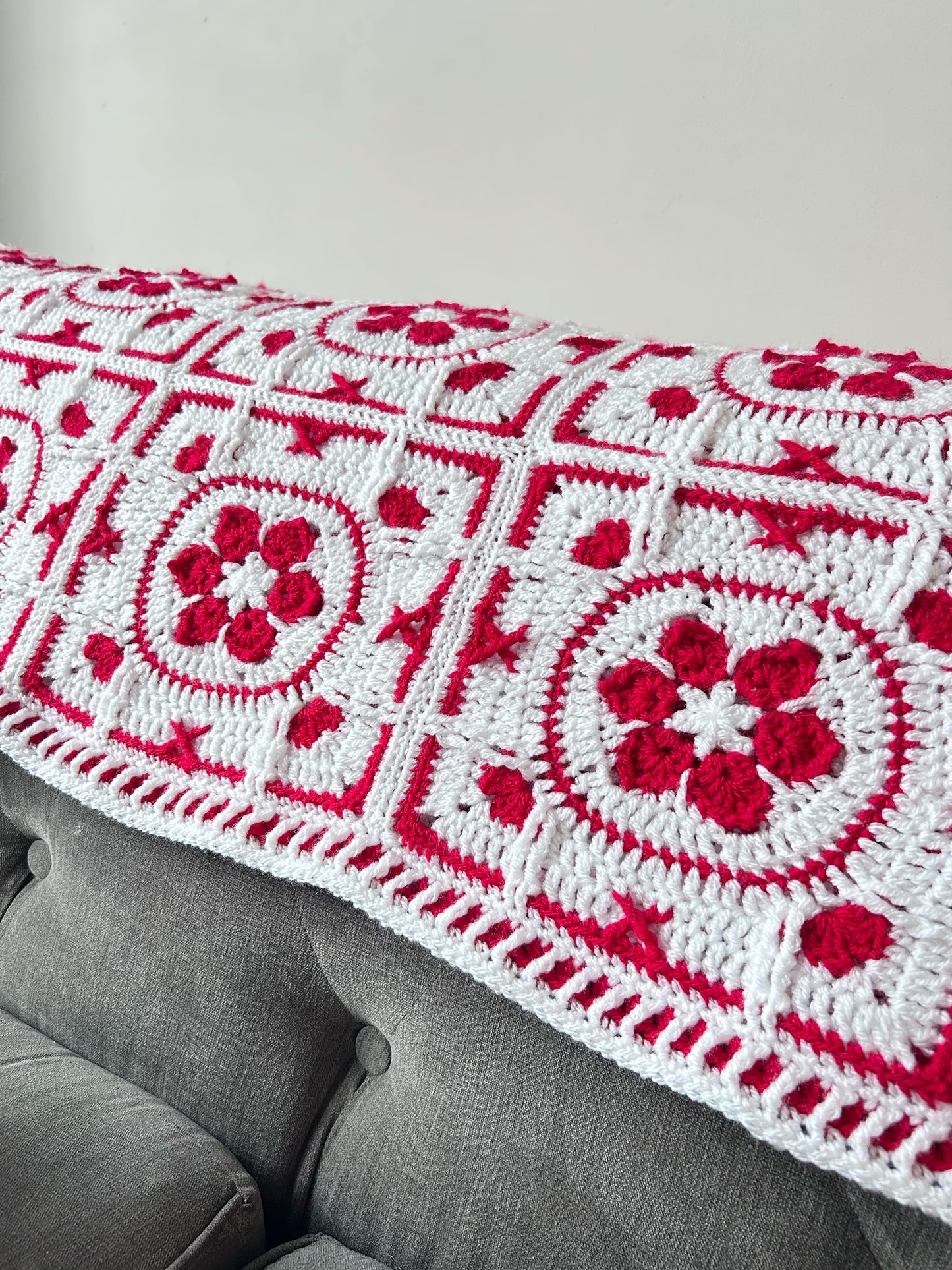 Poinsettia Tiles Crochet Blanket Kit