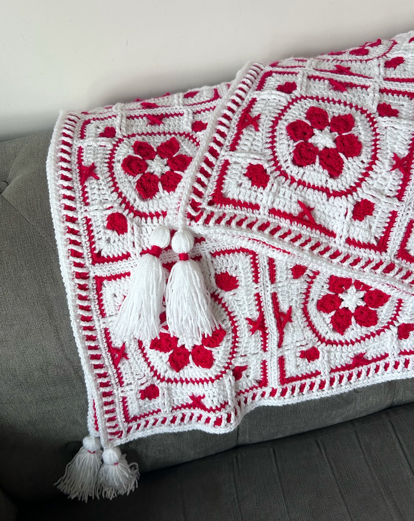 Poinsettia Tiles Crochet Blanket Kit